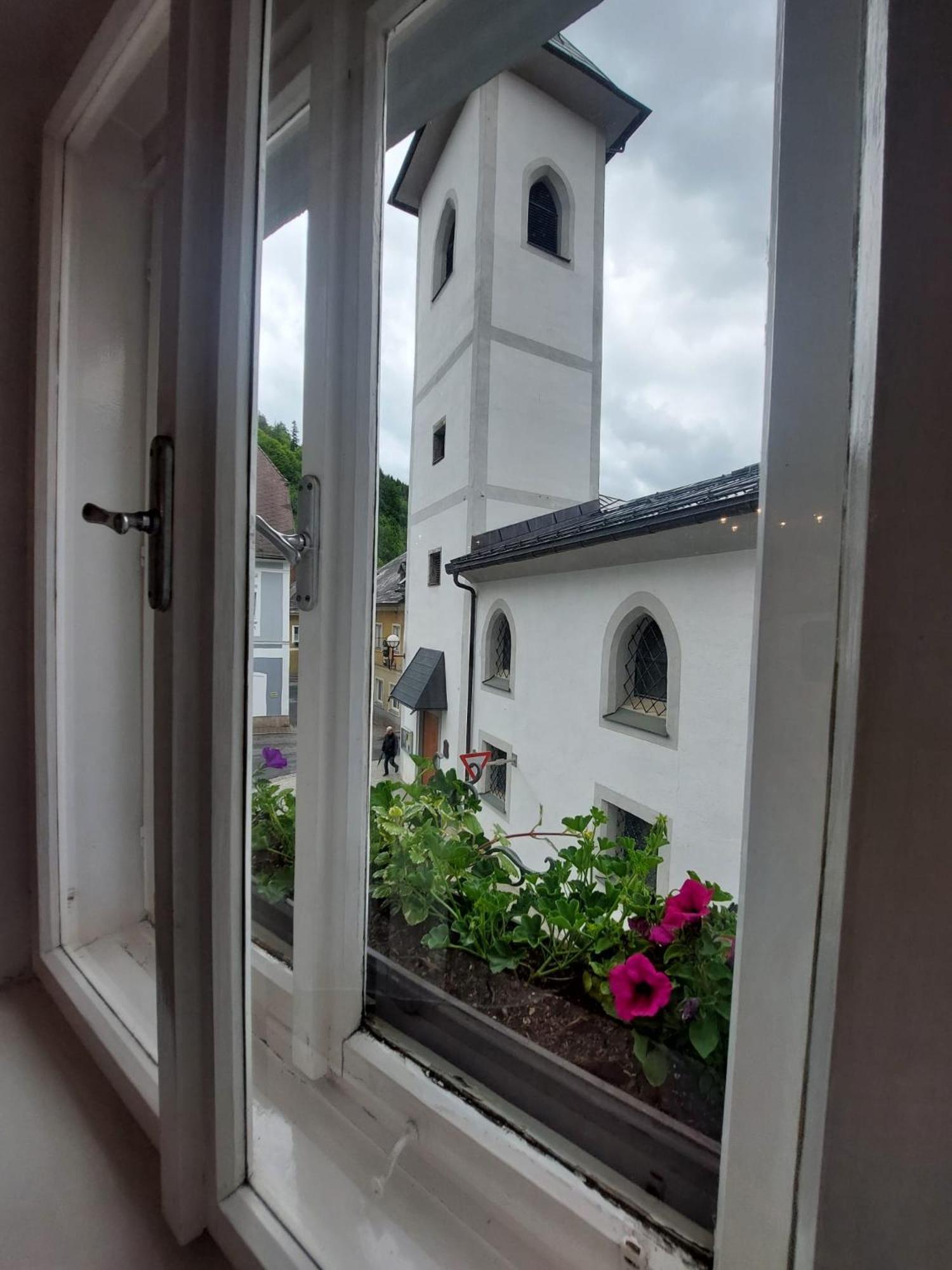 Gasthof Zur Post Eisenerz Exterior photo